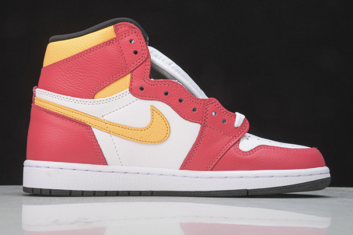 air jordan retro 1 high og “light fusion red” 555088-603