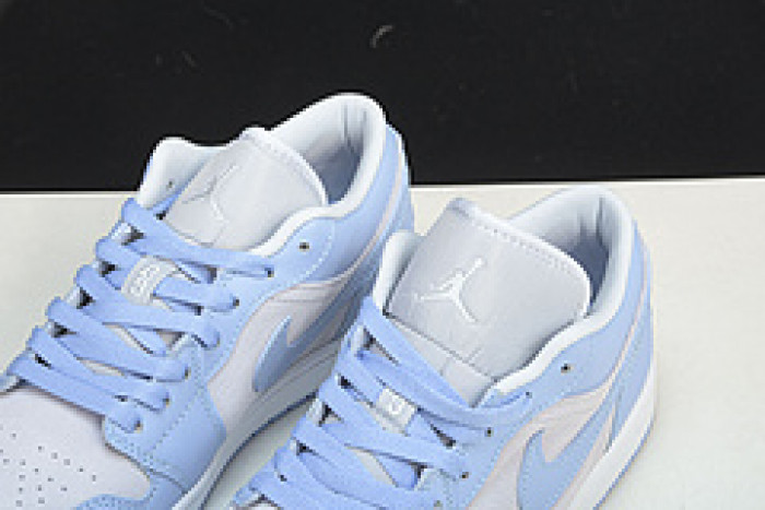 air jordan 1 low university blue wmns dc0774-050