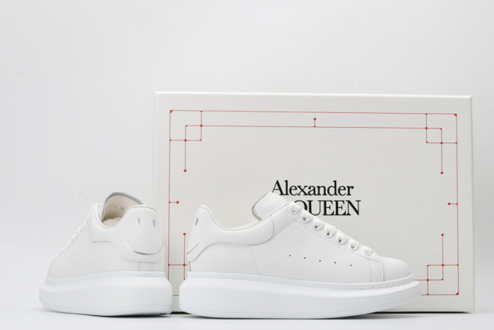 alex mcqu sneakers