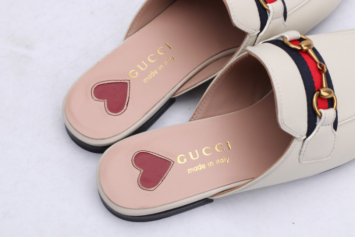 guc loafer