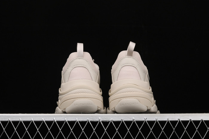 bl triple s trainers sneakers a111703