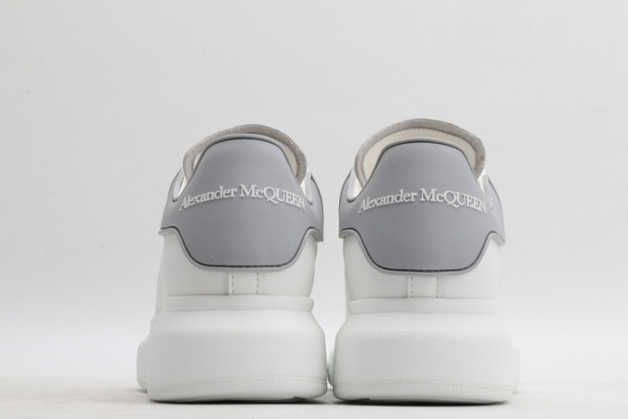 alex mcqu sneakers