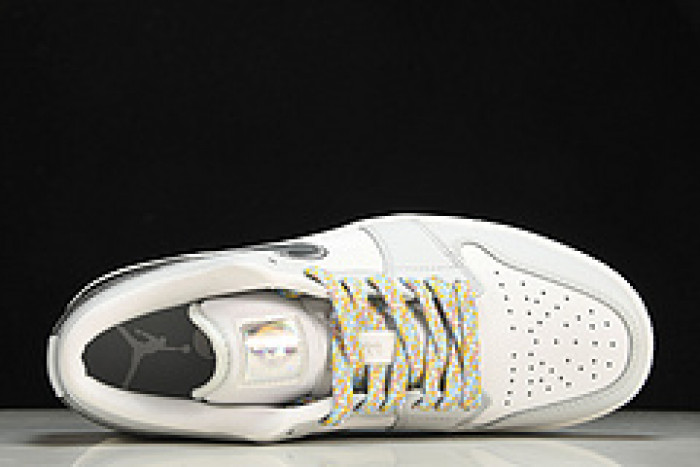 jordan 1 low se tear away silver dx6070-101