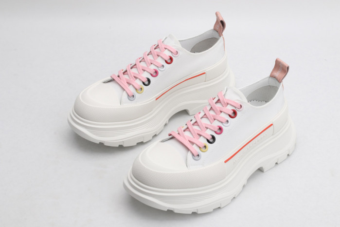 alex mcqu sneakers 112622