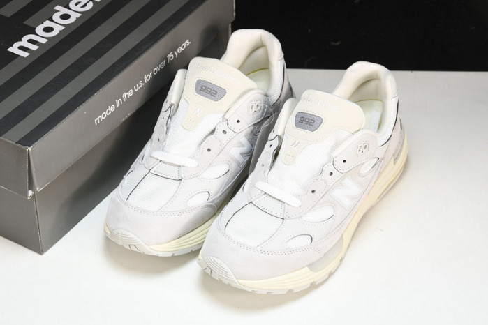 new Ba1an*e 992 white silver m992md