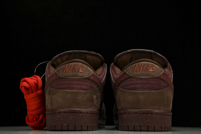 nike sb dunk low "city of love" fn0619-600