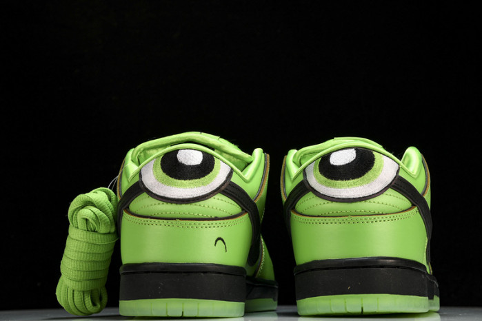 the powerpuff girls x nike sb dunk low “bubbles” fz8319-300