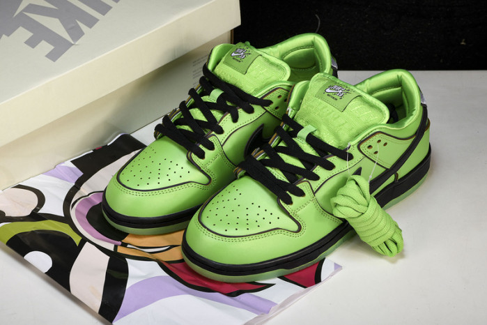 the powerpuff girls x nike sb dunk low “bubbles” fz8319-300