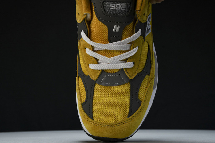 new Ba1an*e 992 yellow grey m992bb