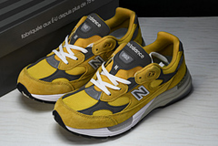 new Ba1an*e 992 yellow grey m992bb