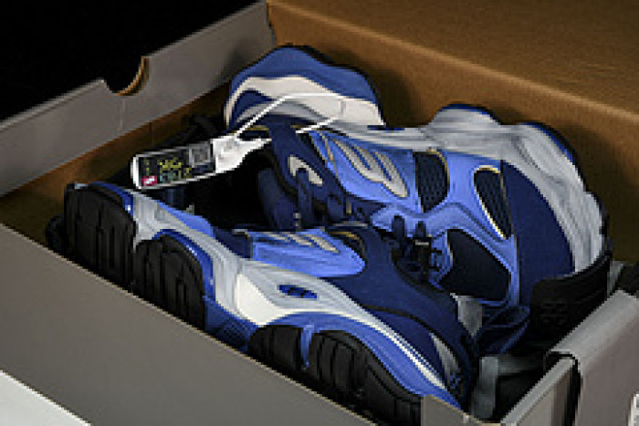 bl cargo sneakers w2mv3 2325