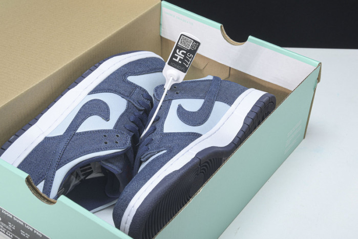 nike sb dunk low binary blue 854866-444