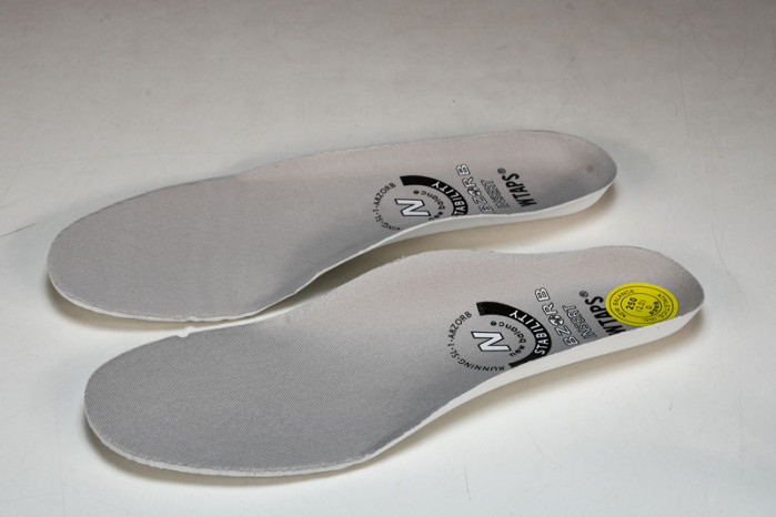 wtaps x new Ba1an*e 992“olive drab“ m992wt