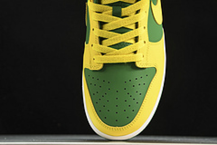 nike dunk low “reverse brazil” dv0833-300