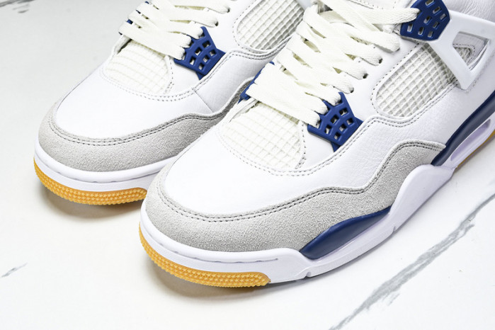 Nike SB x Air Jordan 4 “Navy” DR5415-100