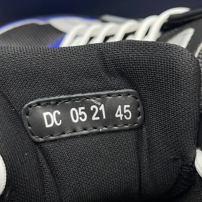 dr b30 trainer sneaker