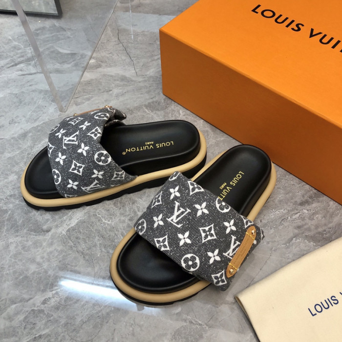 lovt sandal