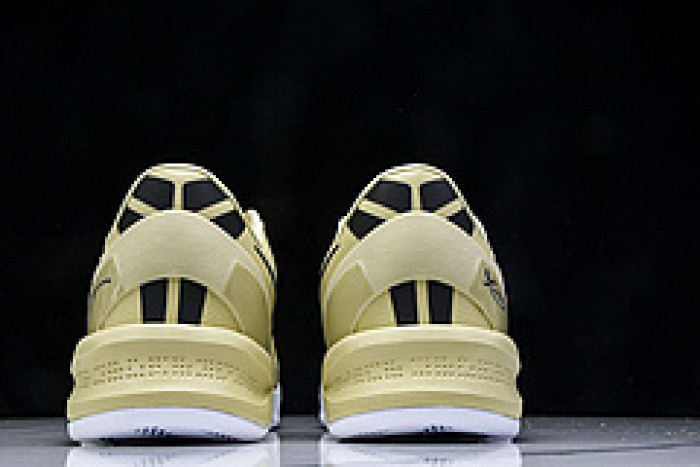 Nike Kobe 8 Protro TB Champagne Gold HM6469-701
