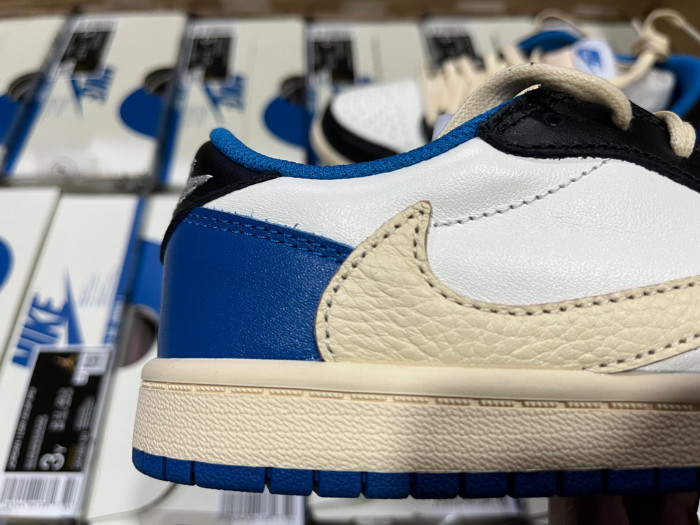 (kids)travis scott x fragment x air jordan 1 low og dm7866-1401