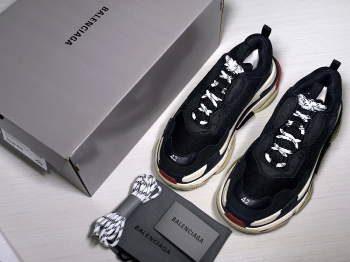 bl 17fw triple s sneaker trainer dad shoe h903p014