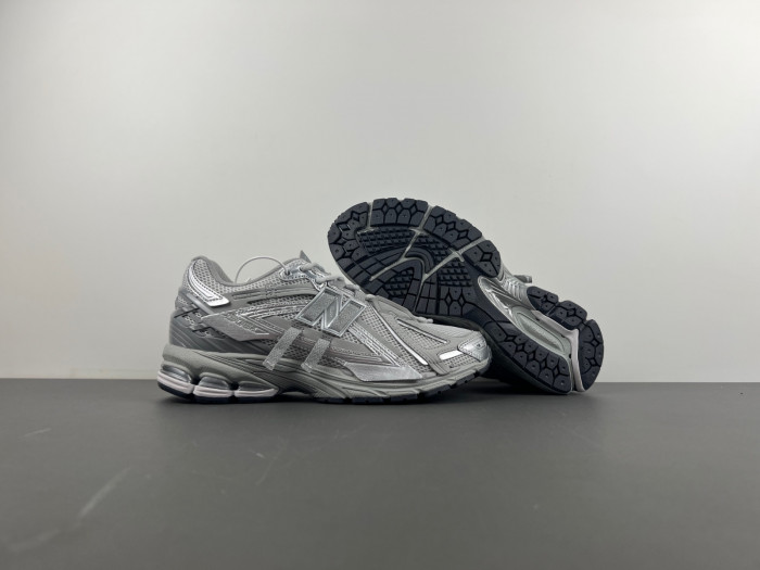 new Ba1an*e 1906a grey m1906ag