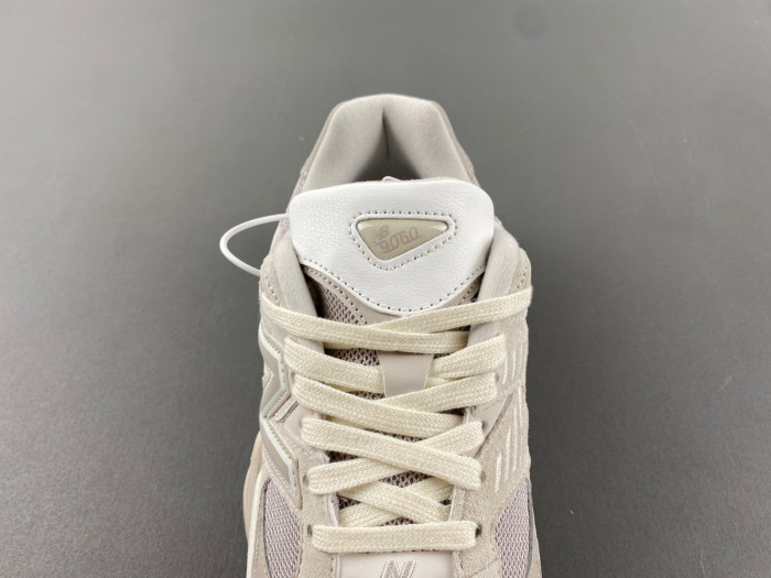 new Ba1an*e 9060 grey moonbeam u9060mm