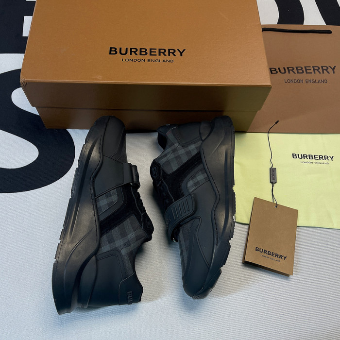 BUBERY SNEAKER