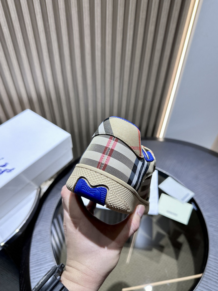 BUBERY SNEAKER 23151