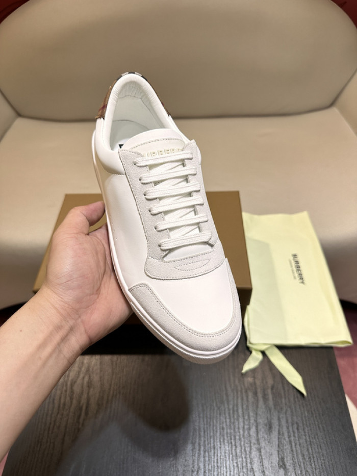 BUBERY SNEAKER 23152