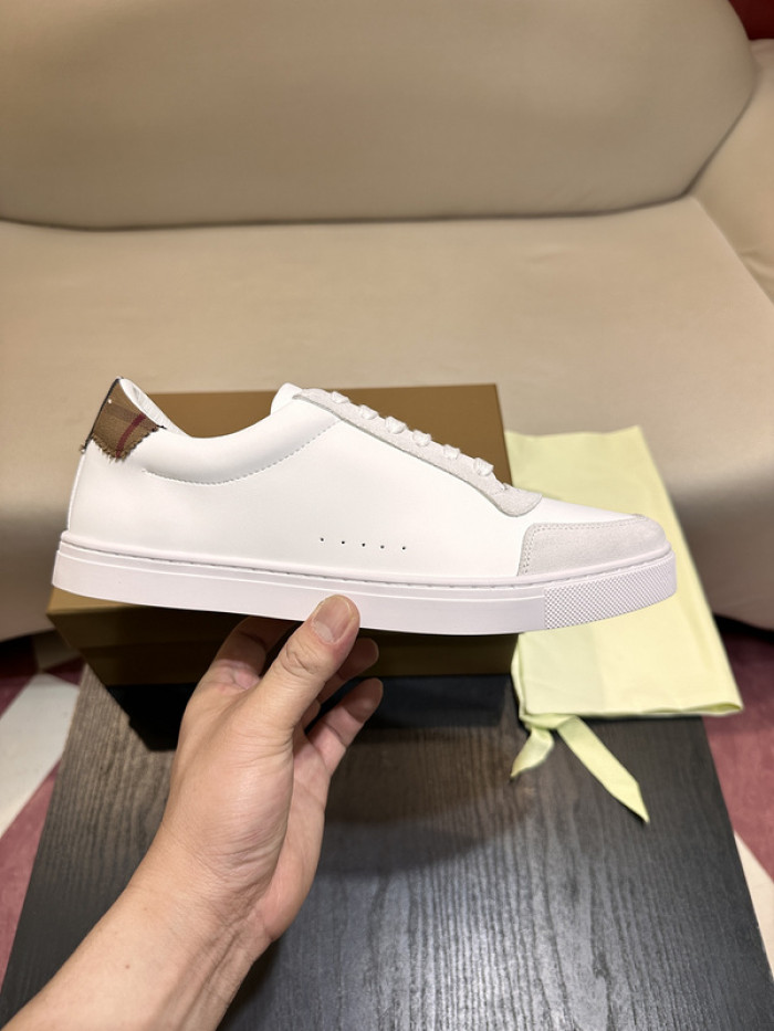 BUBERY SNEAKER 23152