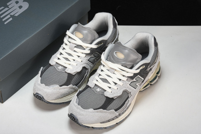 new Ba1an*e 2002r protection pack rain cloud m2002rda