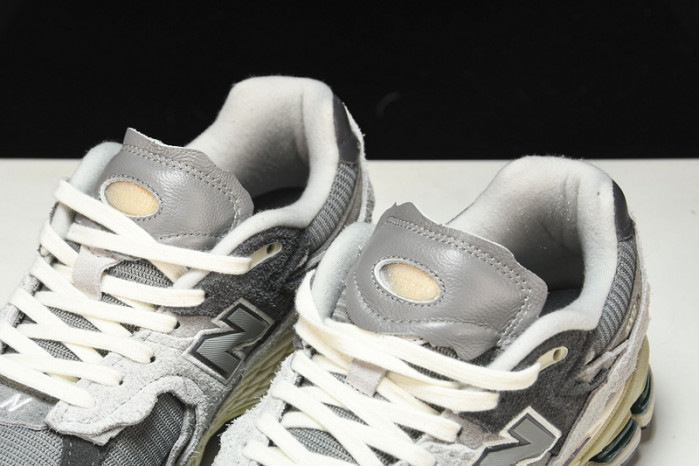 new Ba1an*e 2002r protection pack rain cloud m2002rda