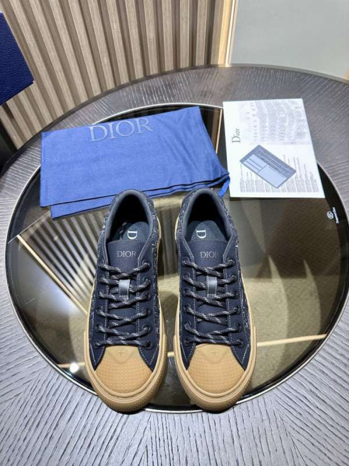 DR B33 LOW-TOP SNEAKERS DR-114