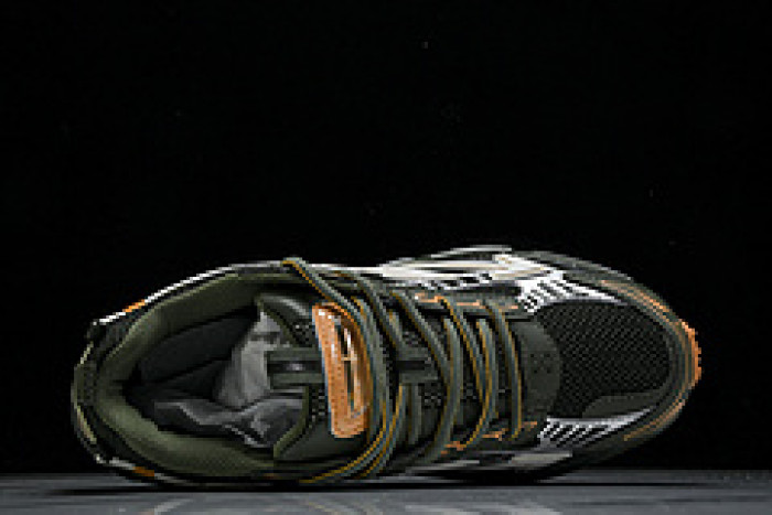 of be right back sneakers ob1