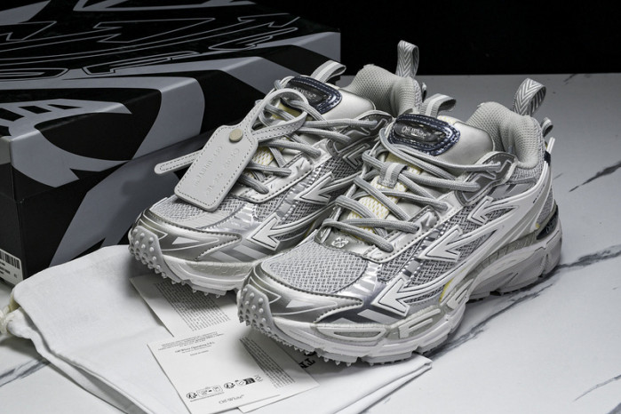 of be right back sneakers ob4