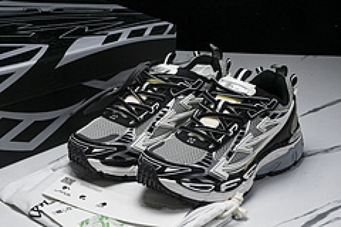 of be right back sneakers ob8